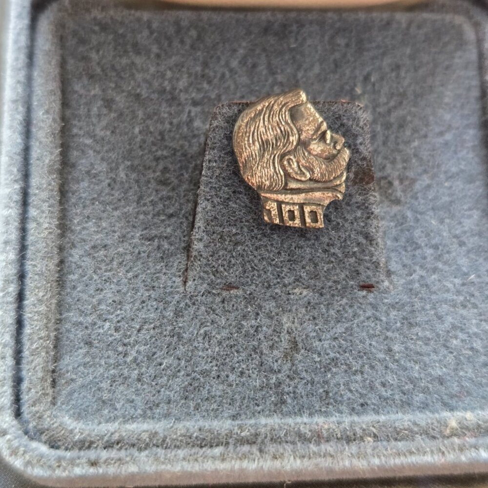 Vintage Tie Tack or Lapel Pin